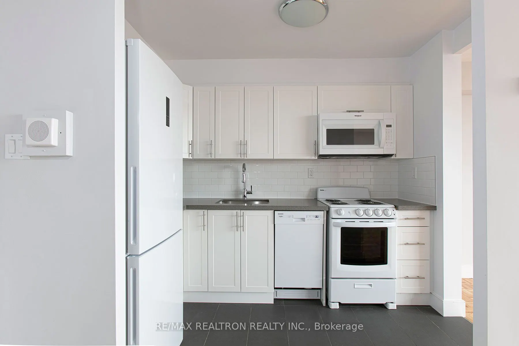 666 Spadina Avenue, #308