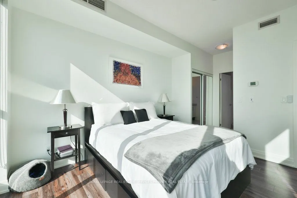 16 Yonge Street, #3109