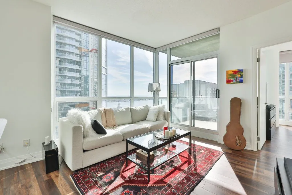 16 Yonge Street, #3109