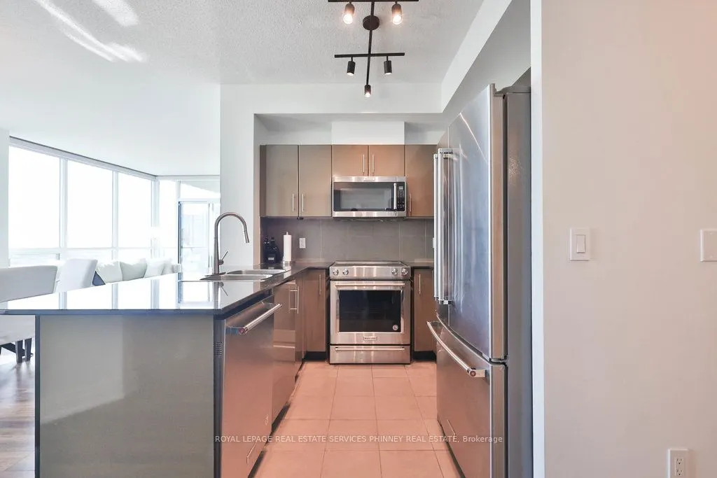 16 Yonge Street, #3109