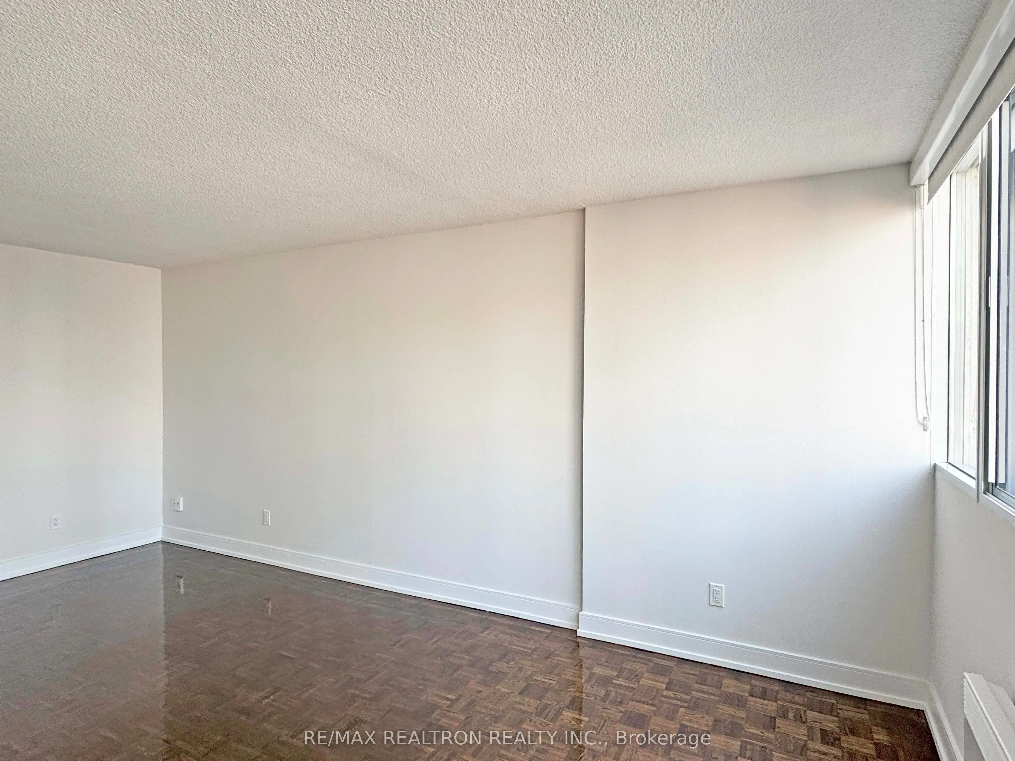 33 Isabella Street, #1513