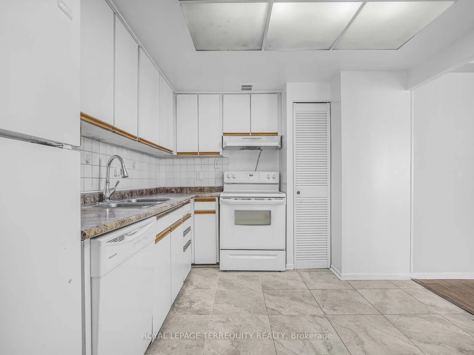 5 Old Sheppard Avenue