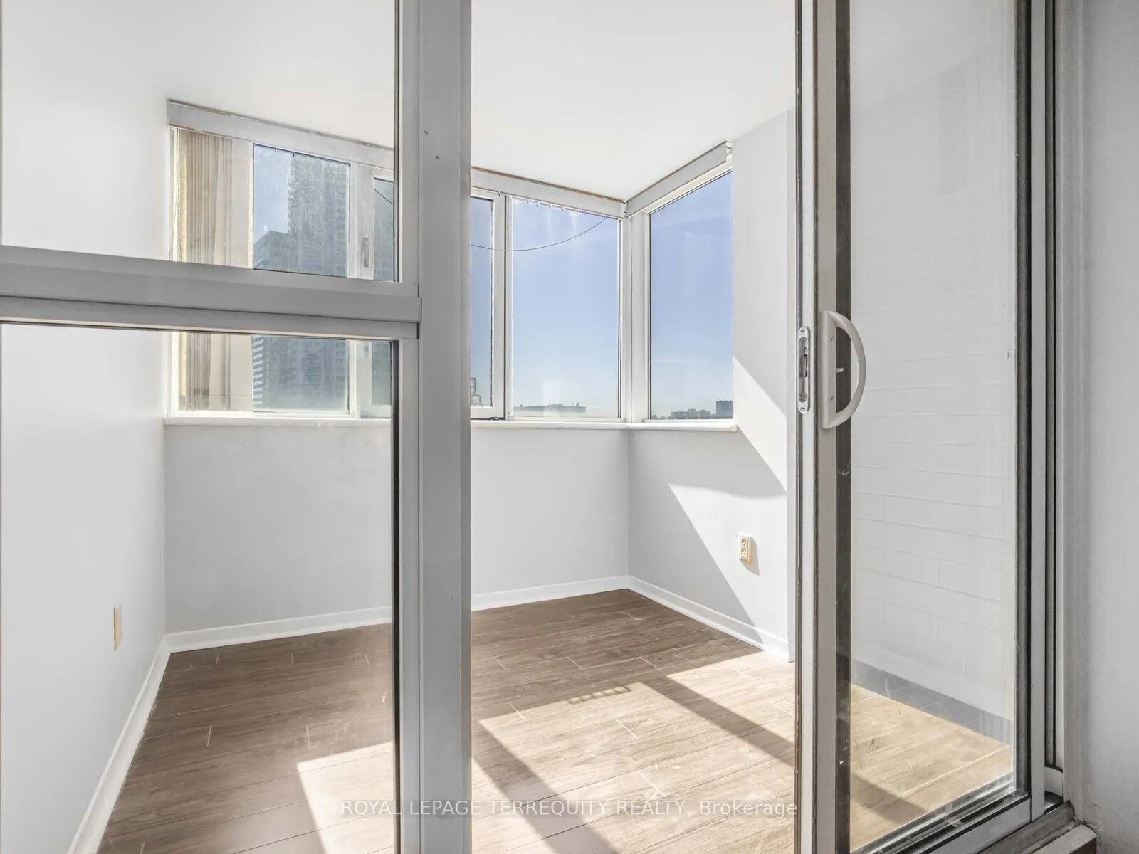 5 Old Sheppard Avenue