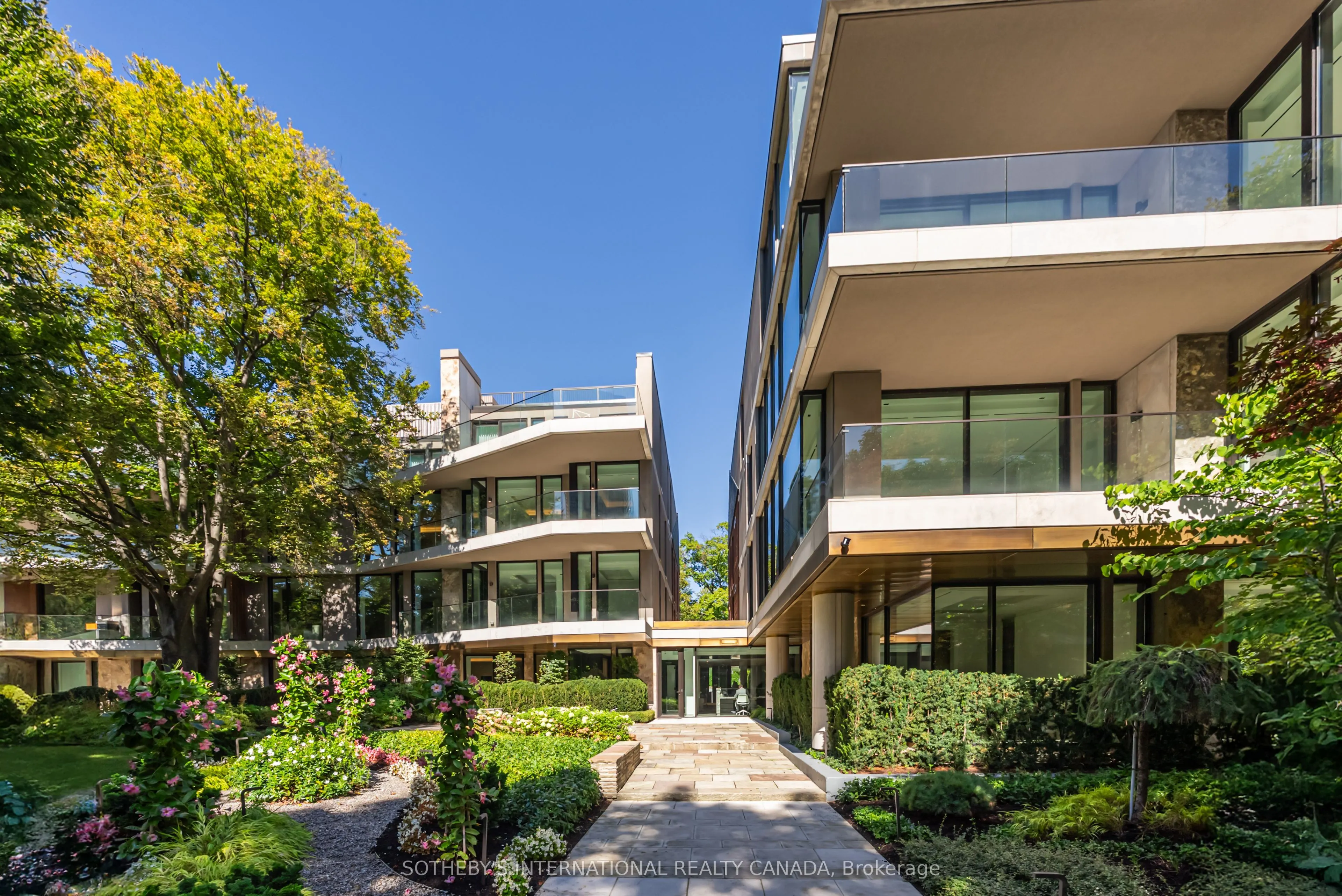 7 Dale Avenue, #104