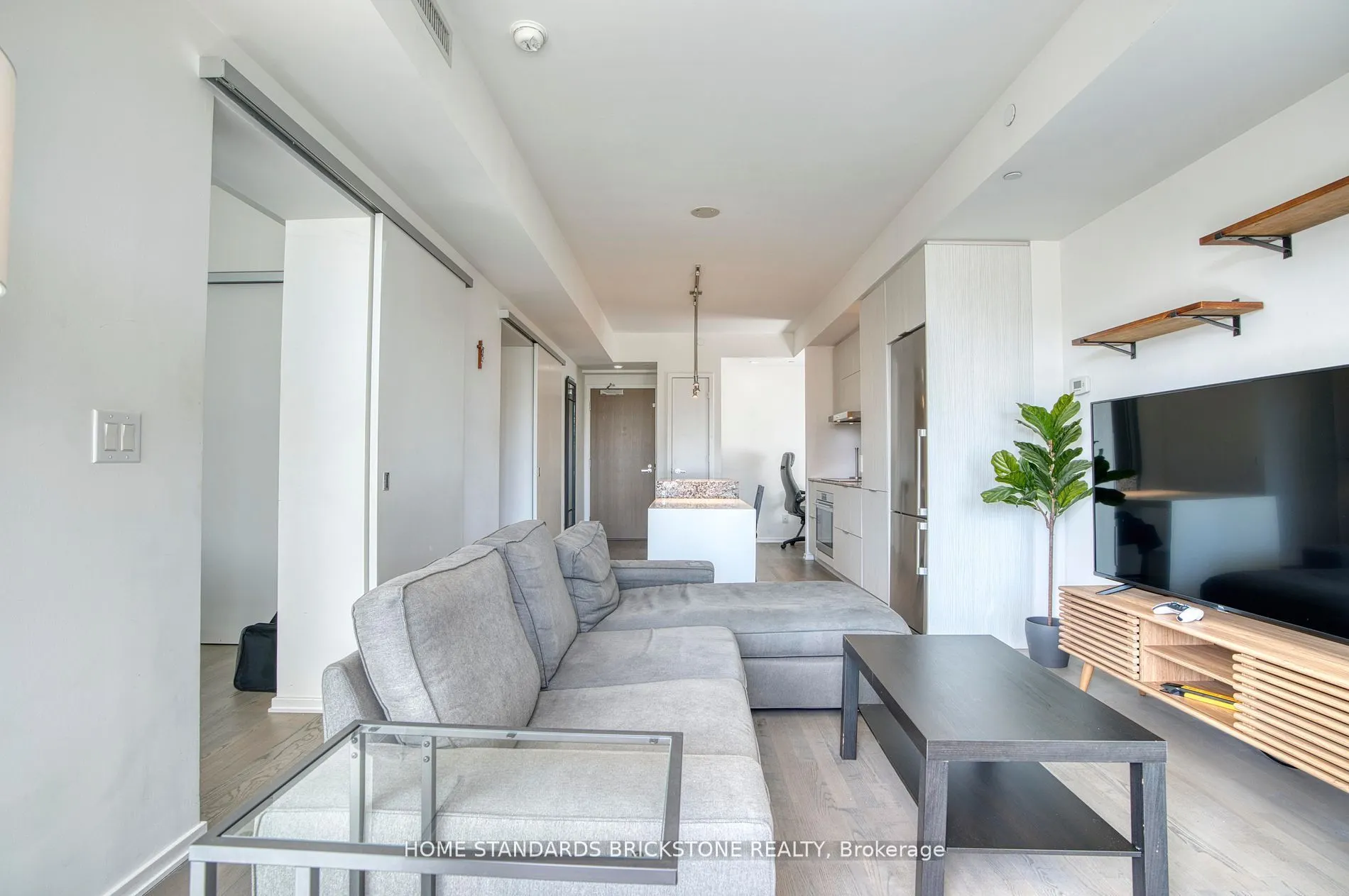 1 Bloor Street E, #1306