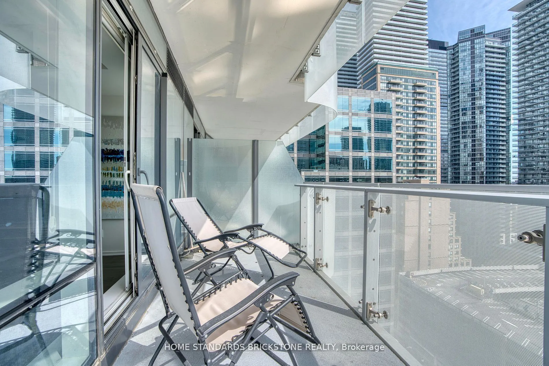 1 Bloor Street E, #1306