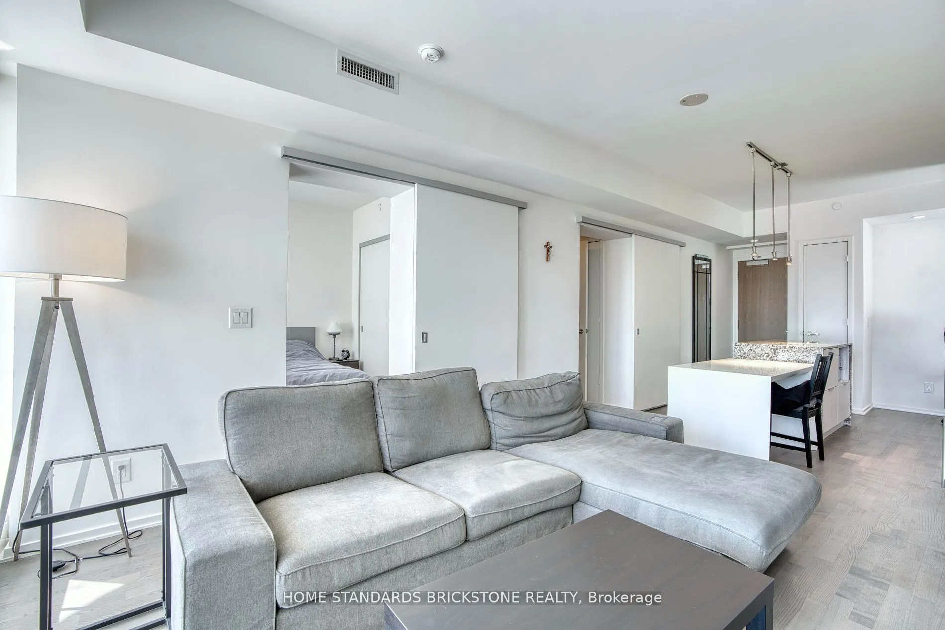 1 Bloor Street E, #1306