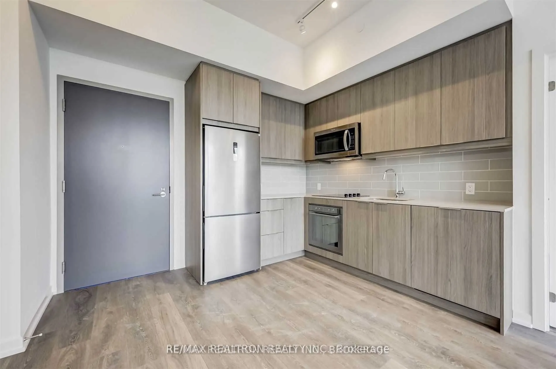 32 Forest Manor Road, #310