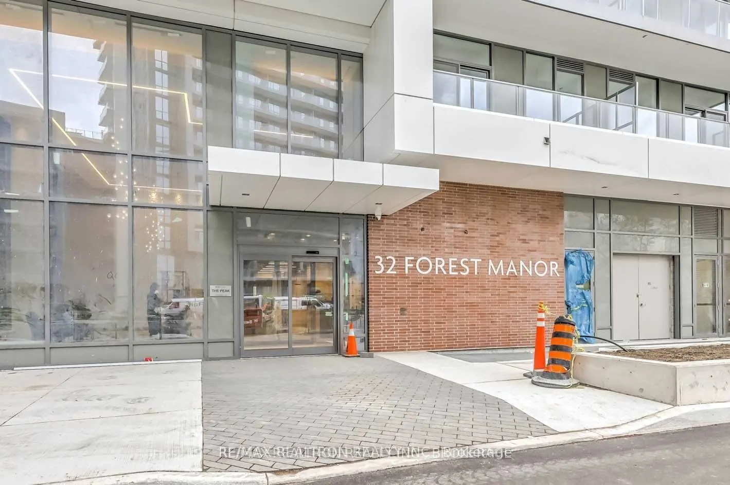 32 Forest Manor Road, #310