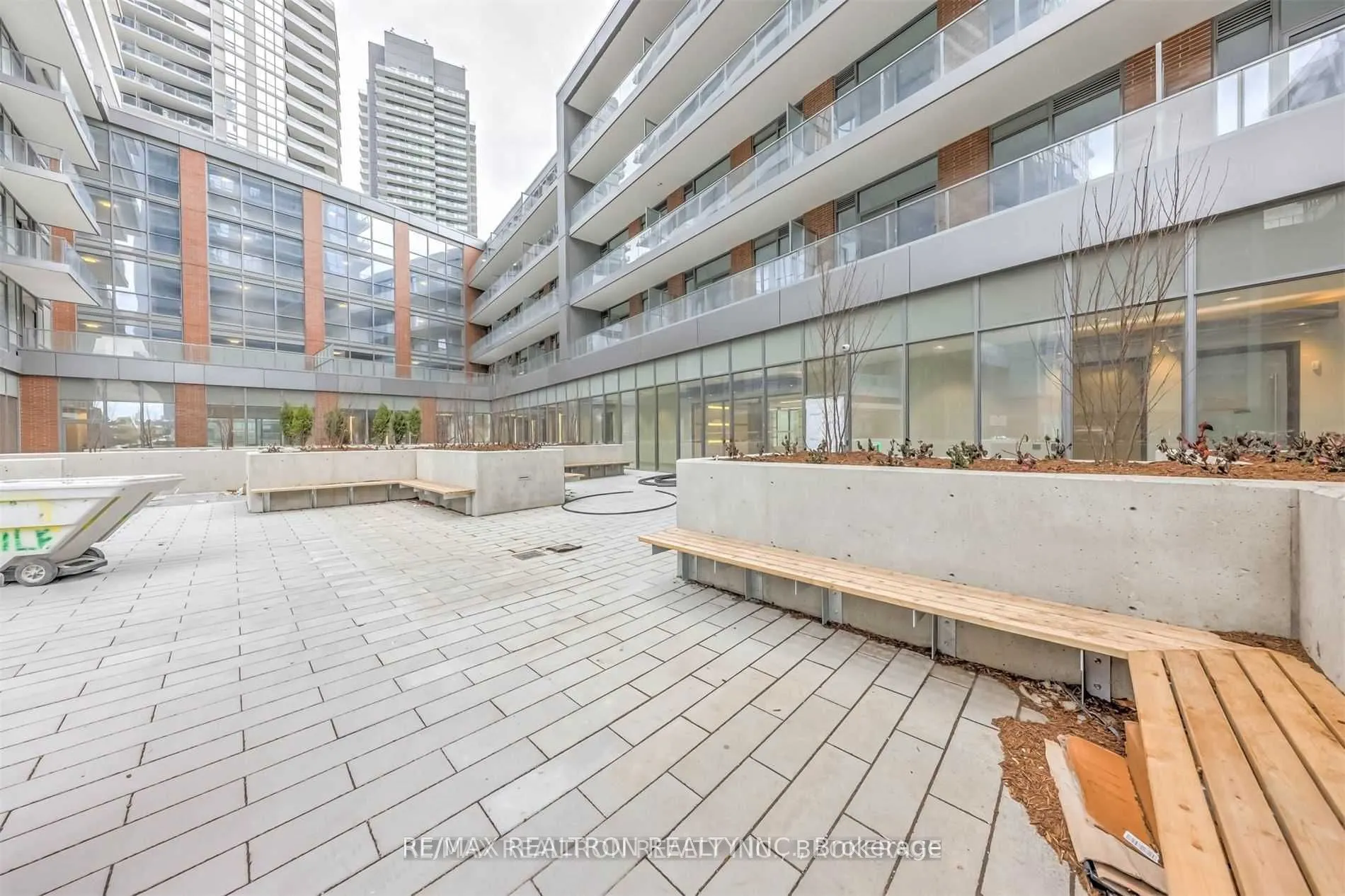 32 Forest Manor Road, #310