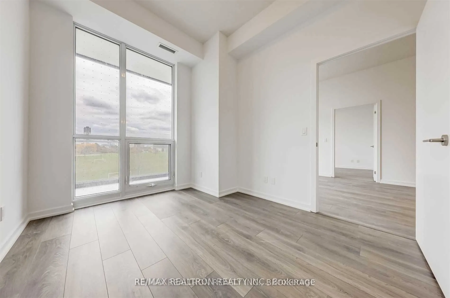32 Forest Manor Road, #310