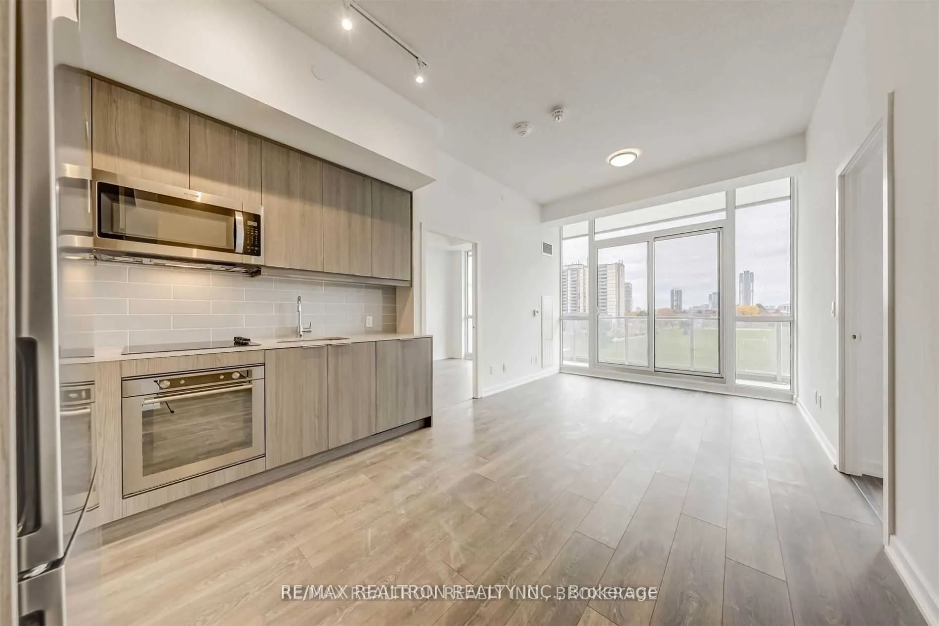 32 Forest Manor Road, #310