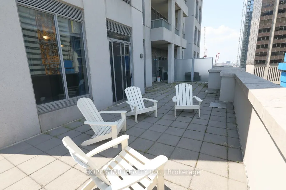 35 Balmuto Street, #2804