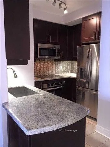35 Balmuto Street, #2804