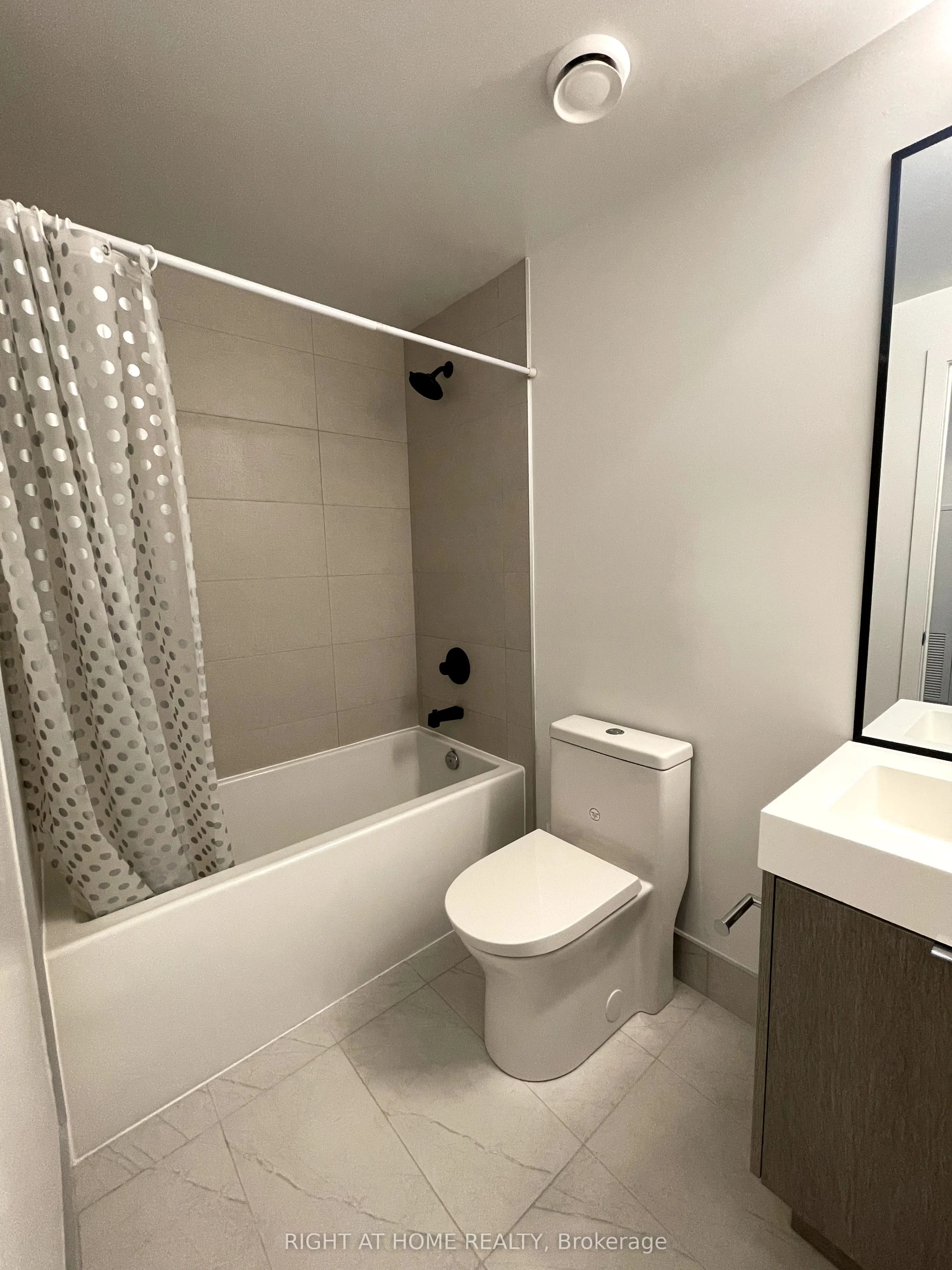 250 Lawrence Avenue W, #426
