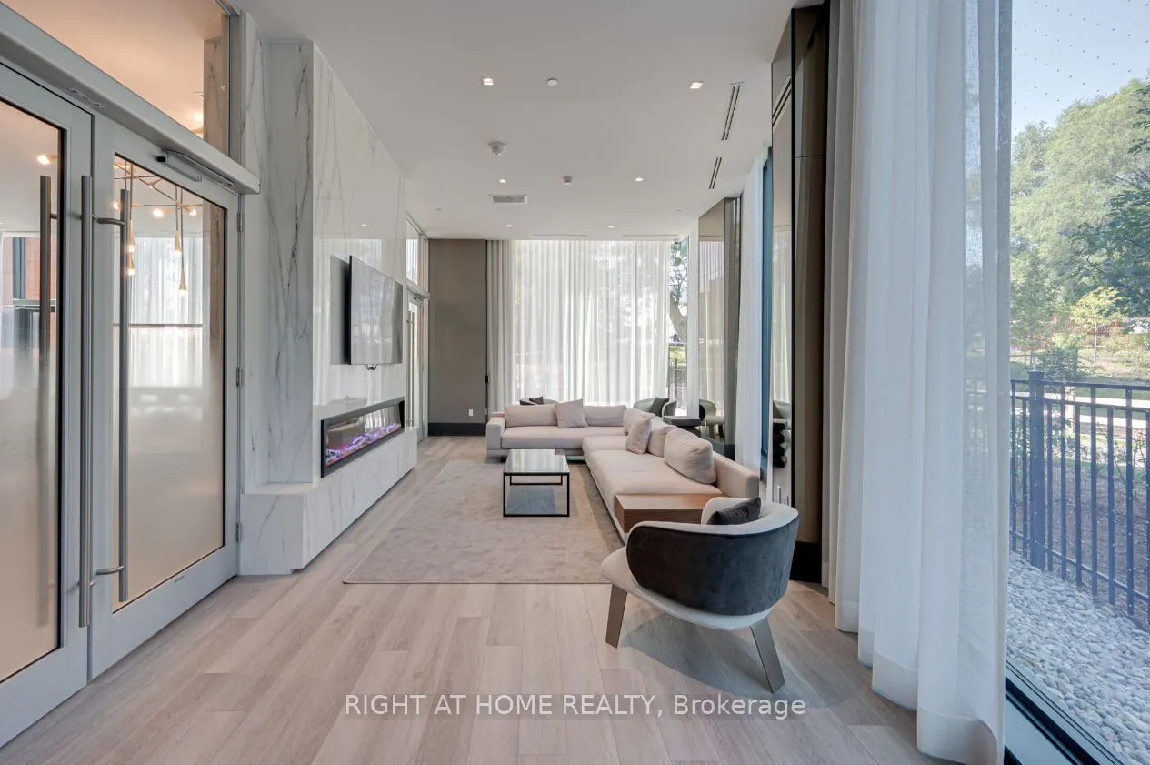 250 Lawrence Avenue W, #426