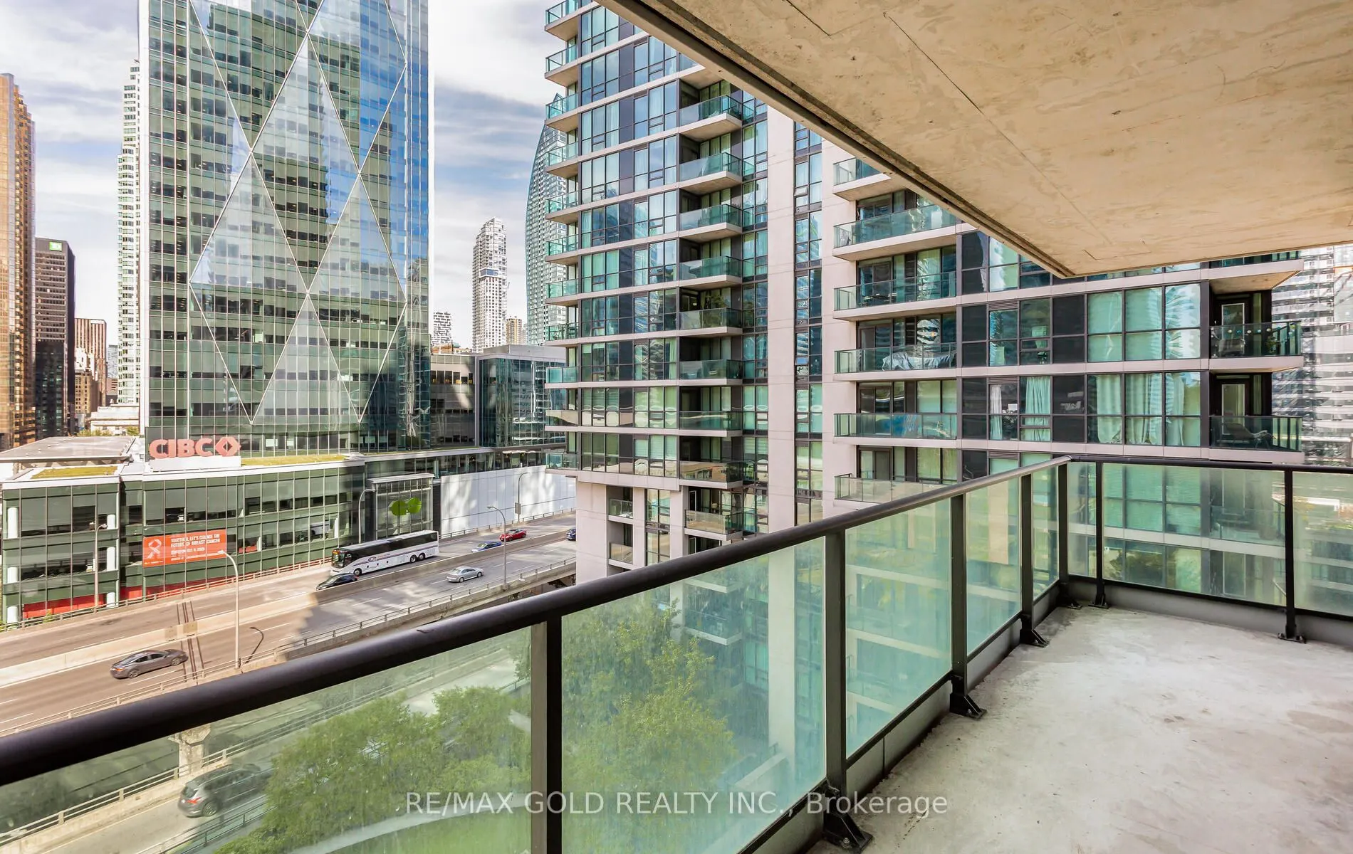 33 Bay Street, #1104