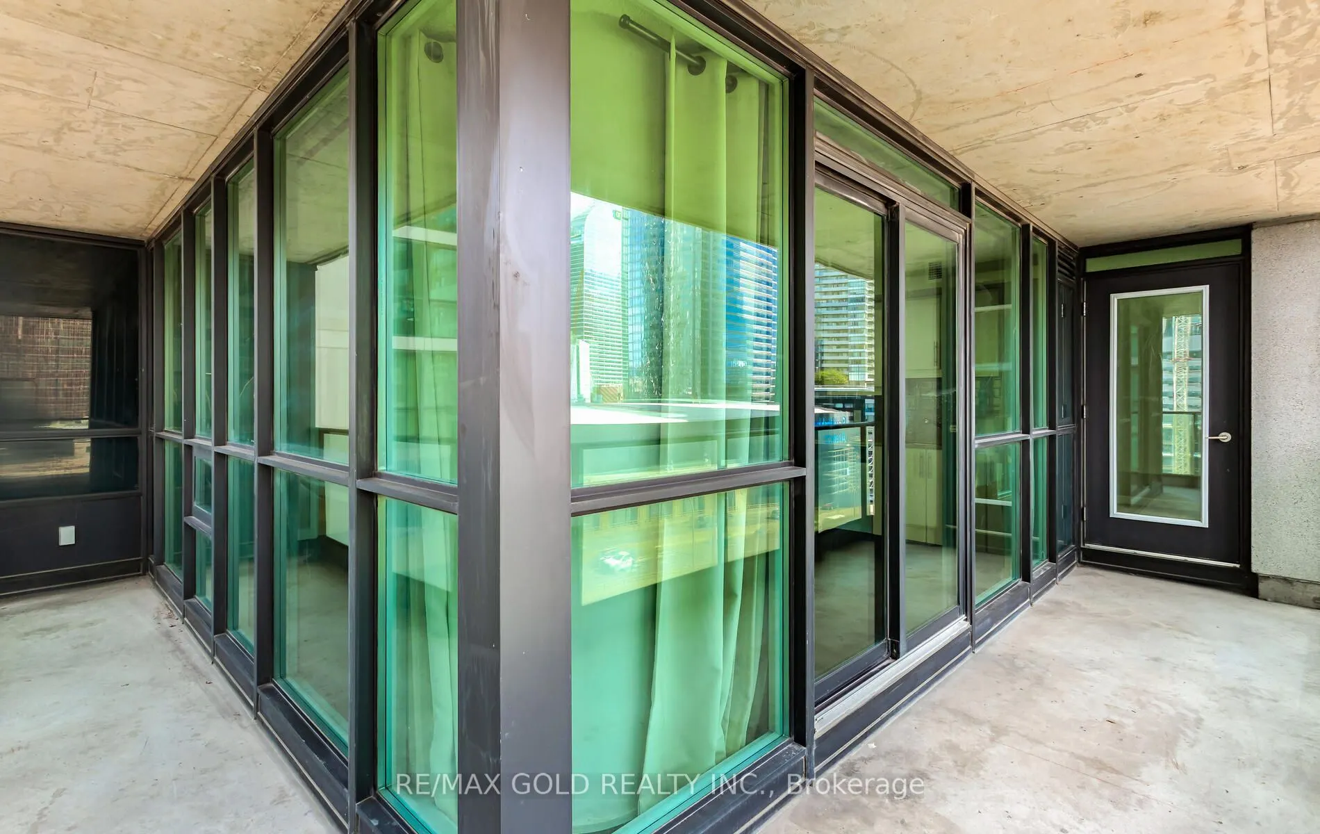 33 Bay Street, #1104