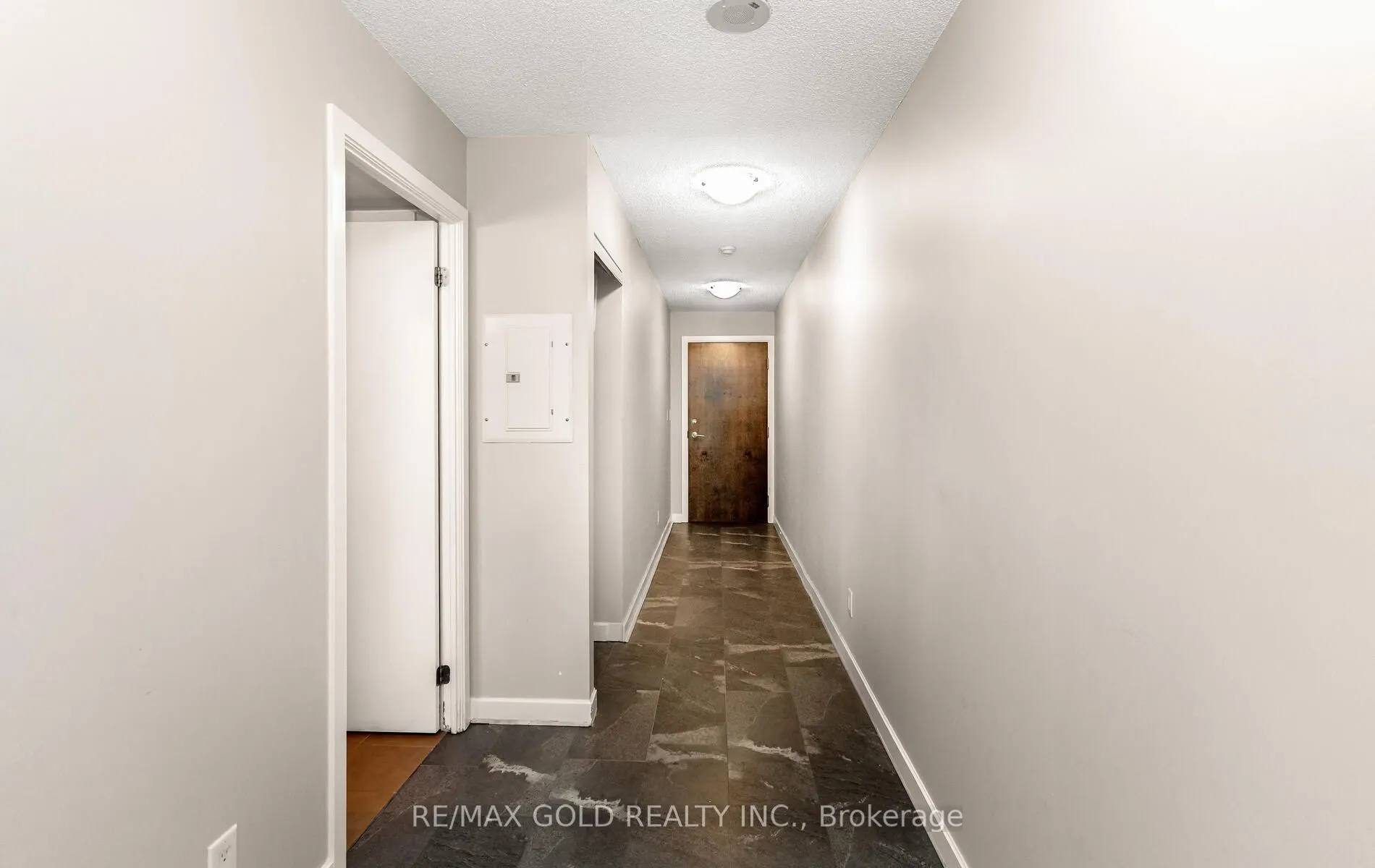 33 Bay Street, #1104