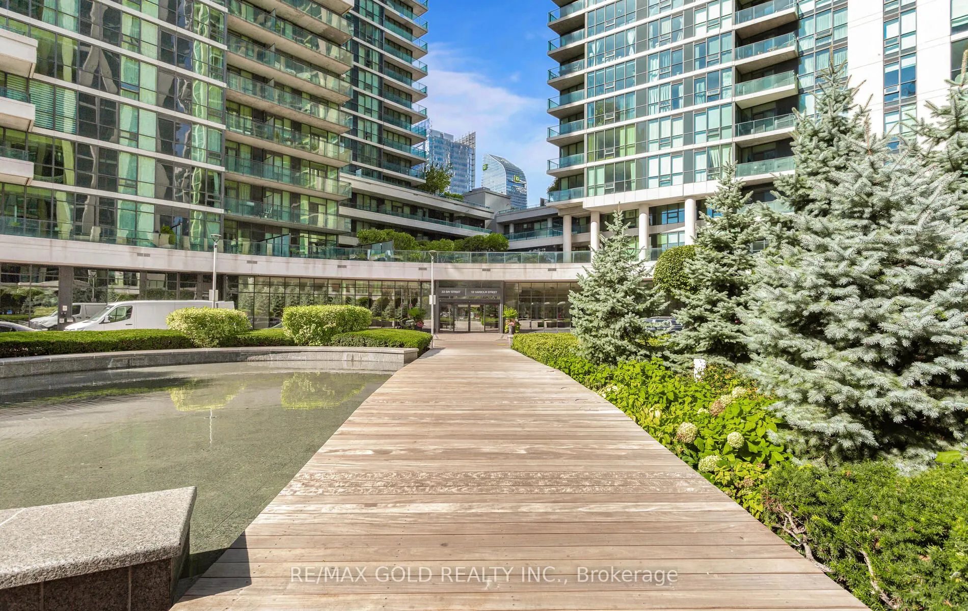 33 Bay Street, #1104