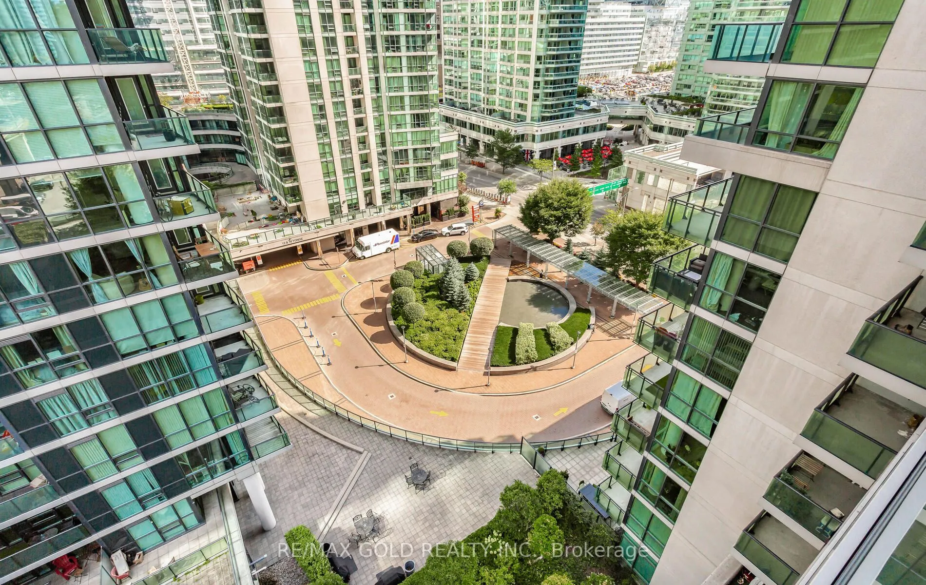 33 Bay Street, #1104