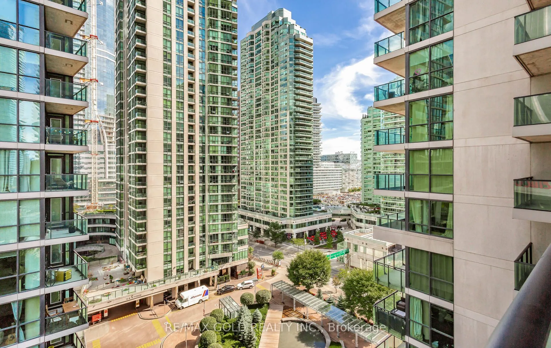 33 Bay Street, #1104