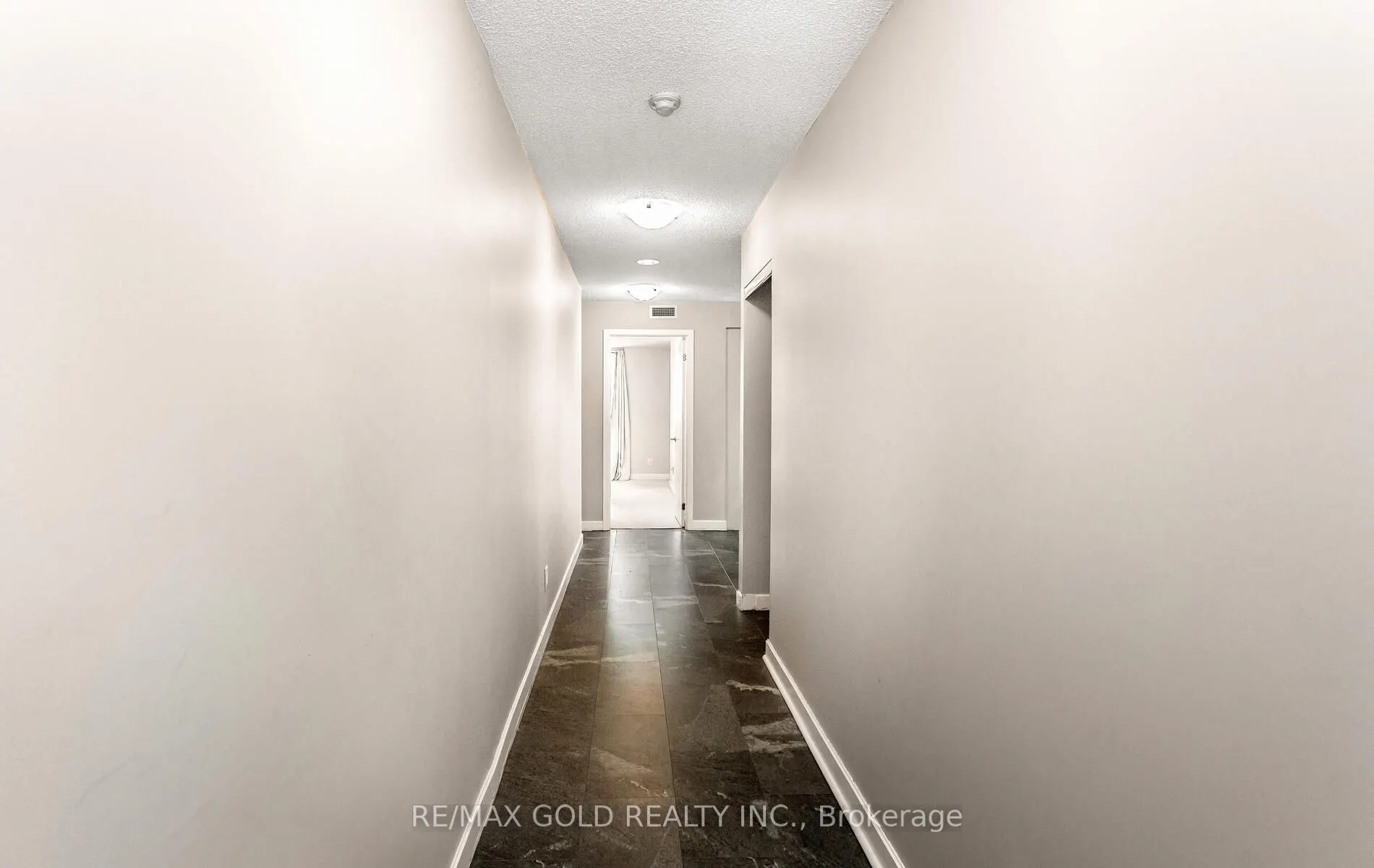 33 Bay Street, #1104