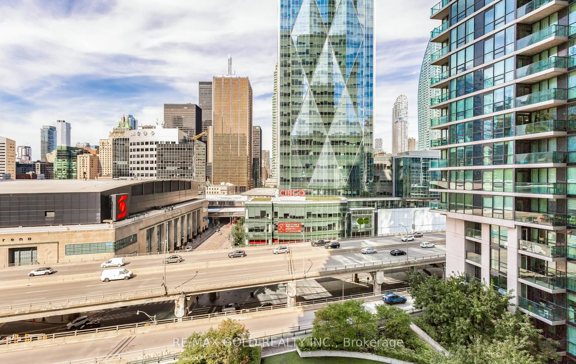 33 Bay Street, #1104