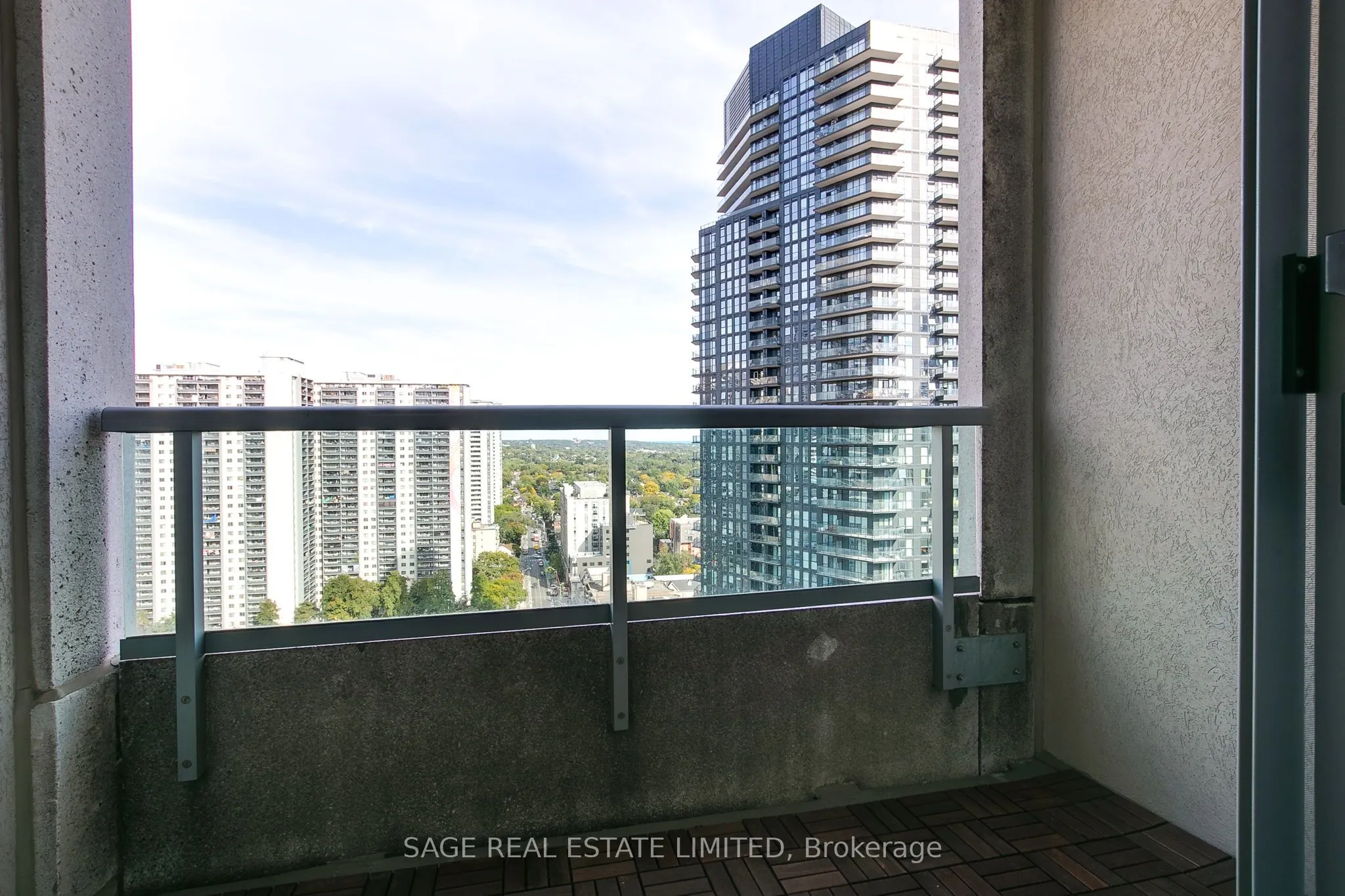 120 Homewood Avenue, #2104