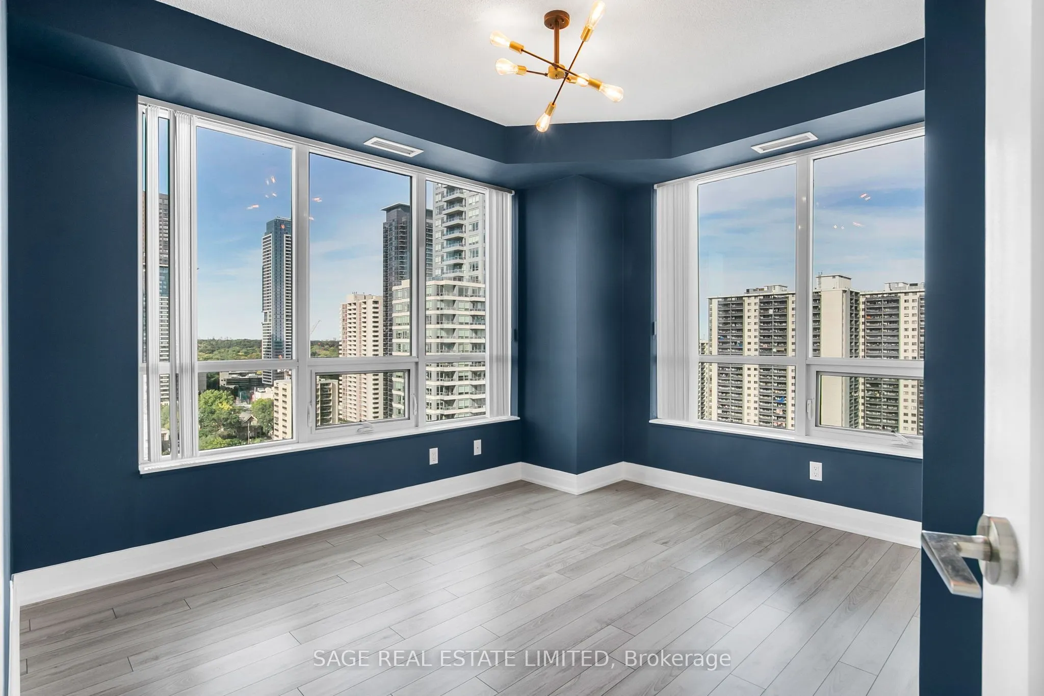 120 Homewood Avenue, #2104