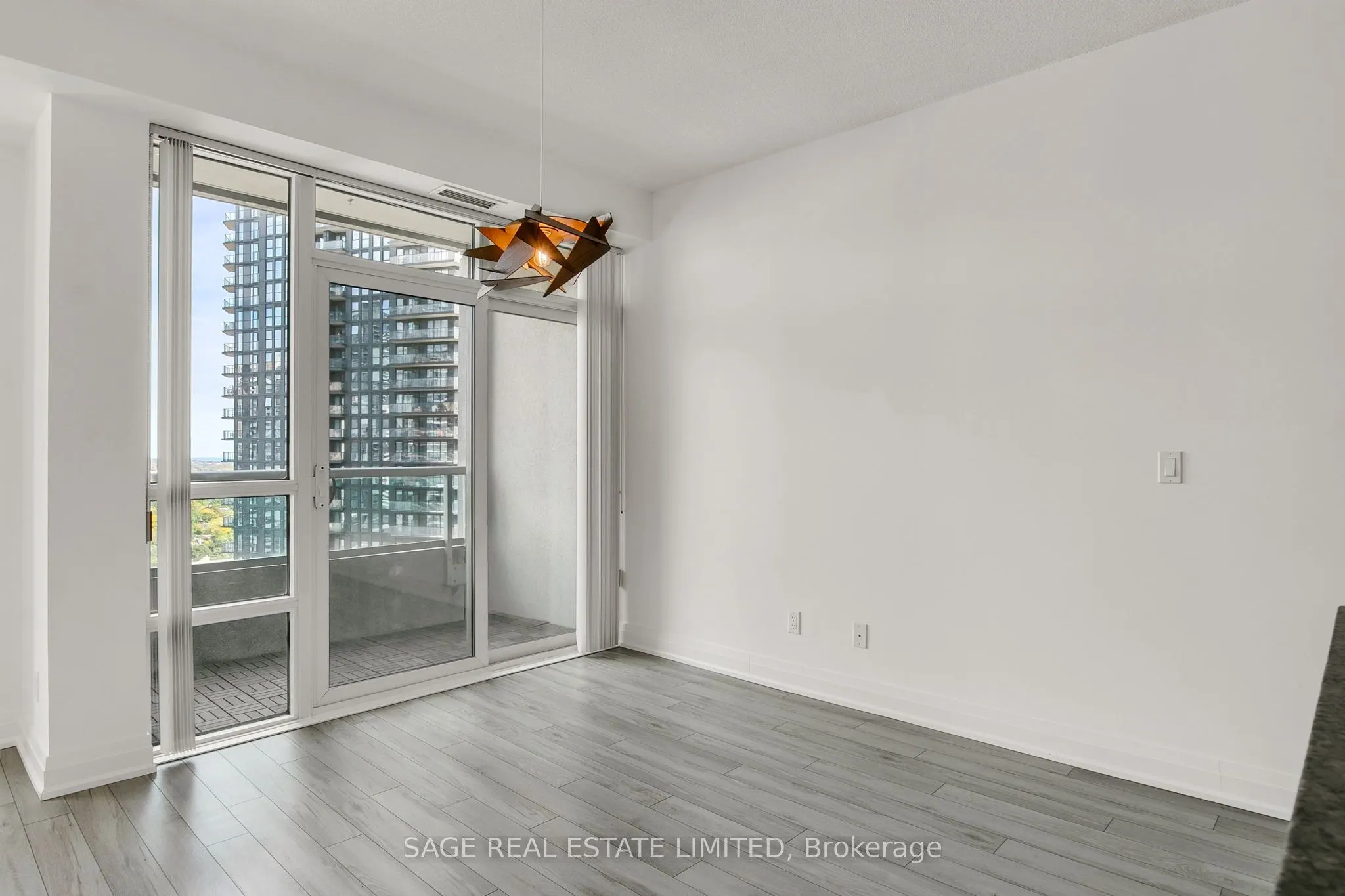 120 Homewood Avenue, #2104