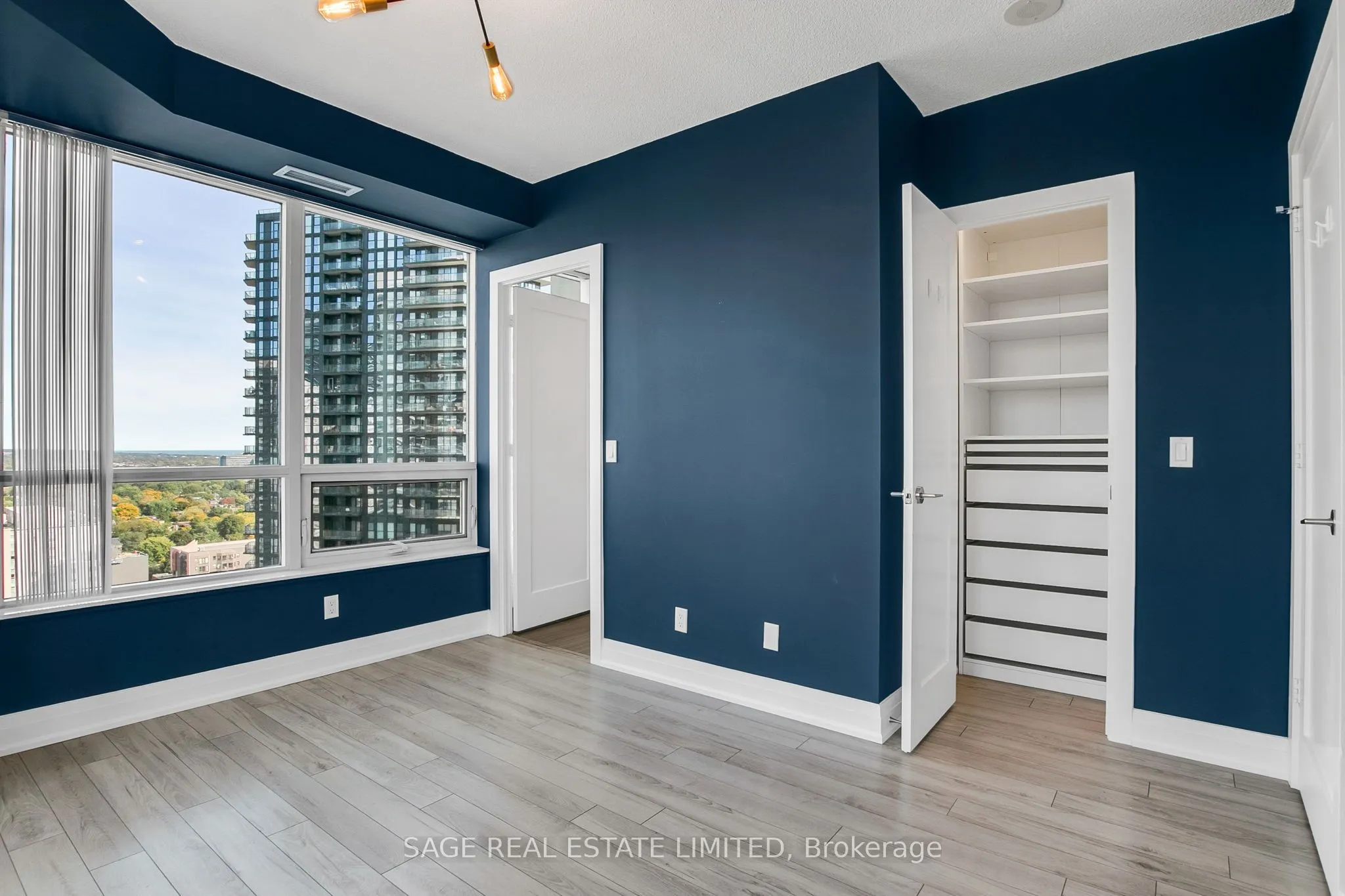 120 Homewood Avenue, #2104