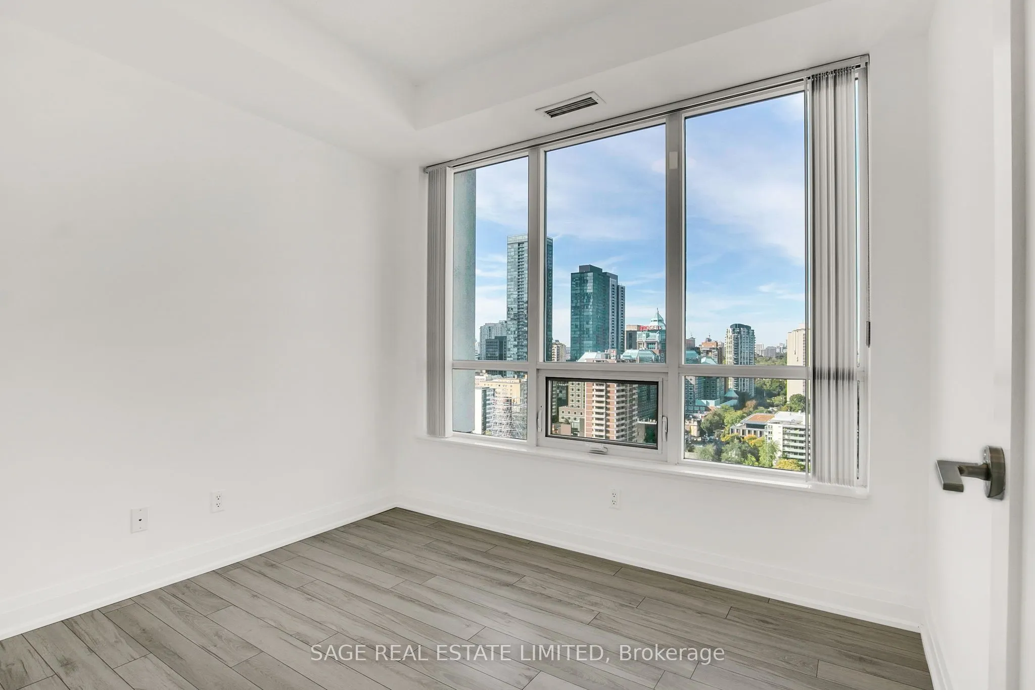 120 Homewood Avenue, #2104