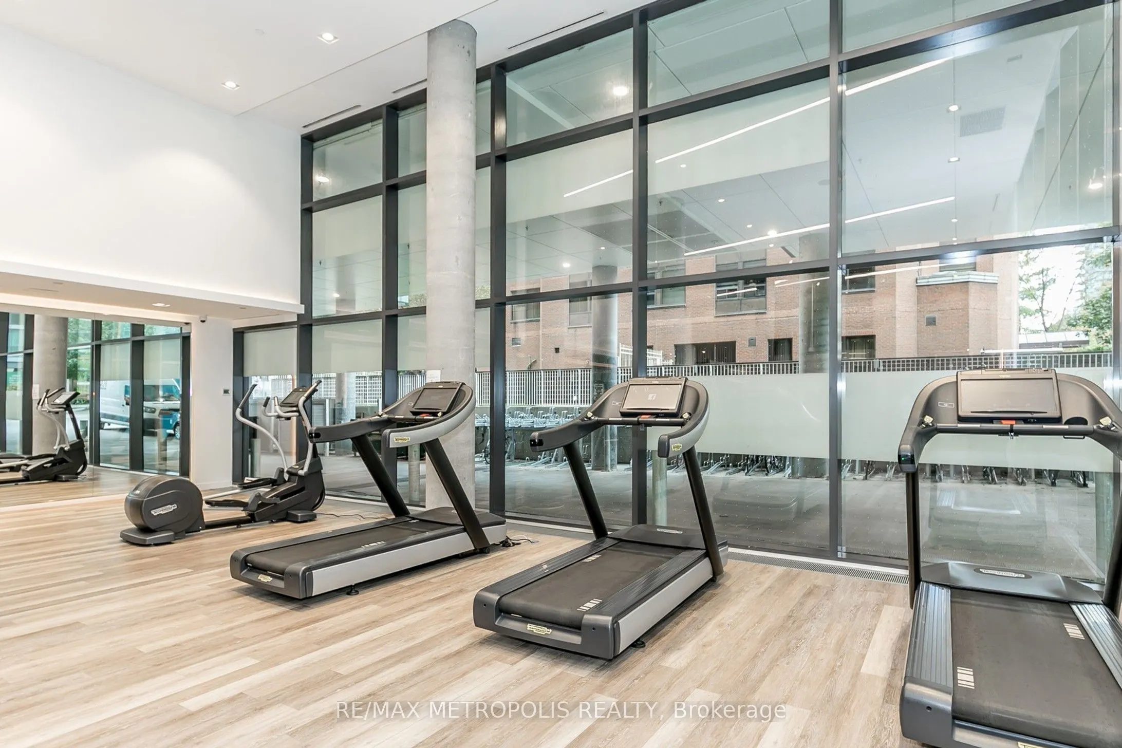 161 Roehampton Avenue #1805