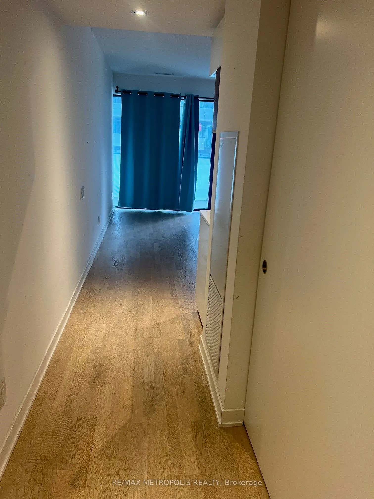 161 Roehampton Avenue #1805