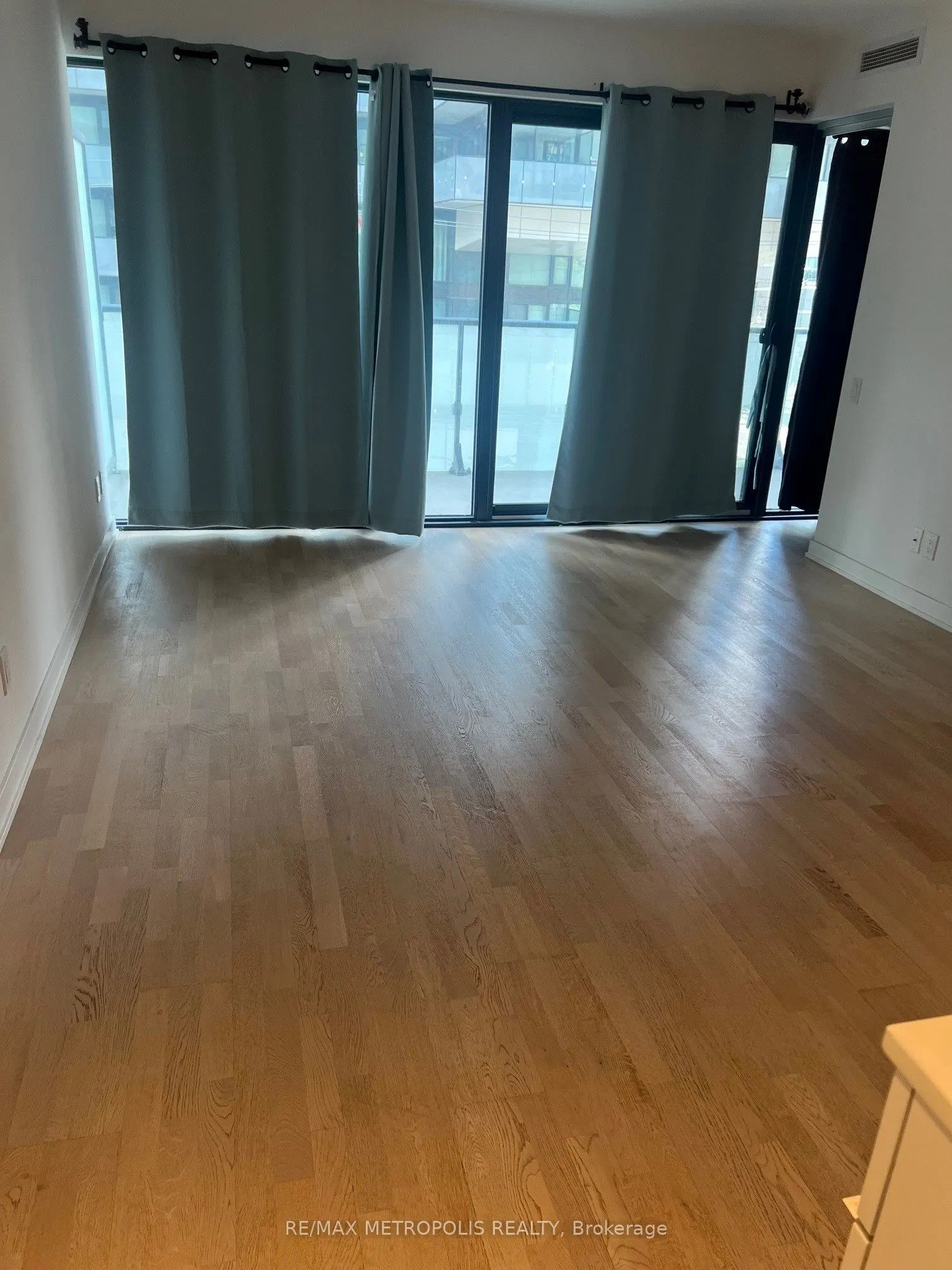 161 Roehampton Avenue #1805