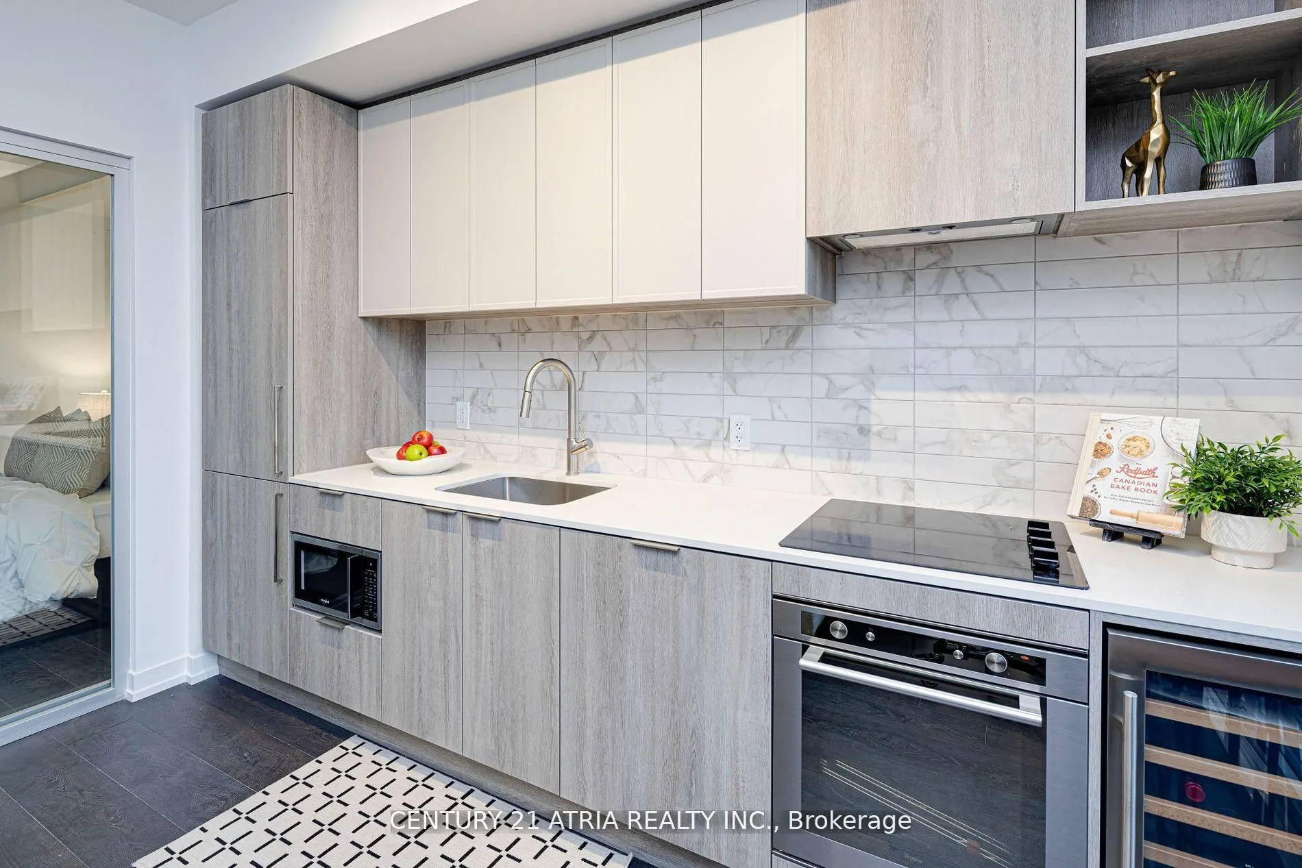 2020 Bathurst Street, #1810