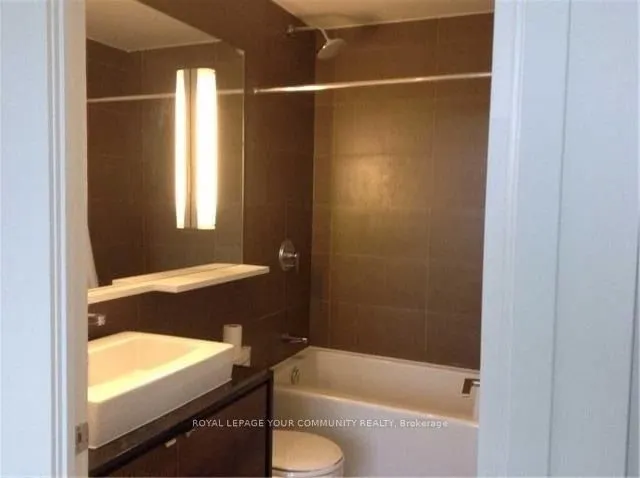 121 Mcmahon Drive, #2217