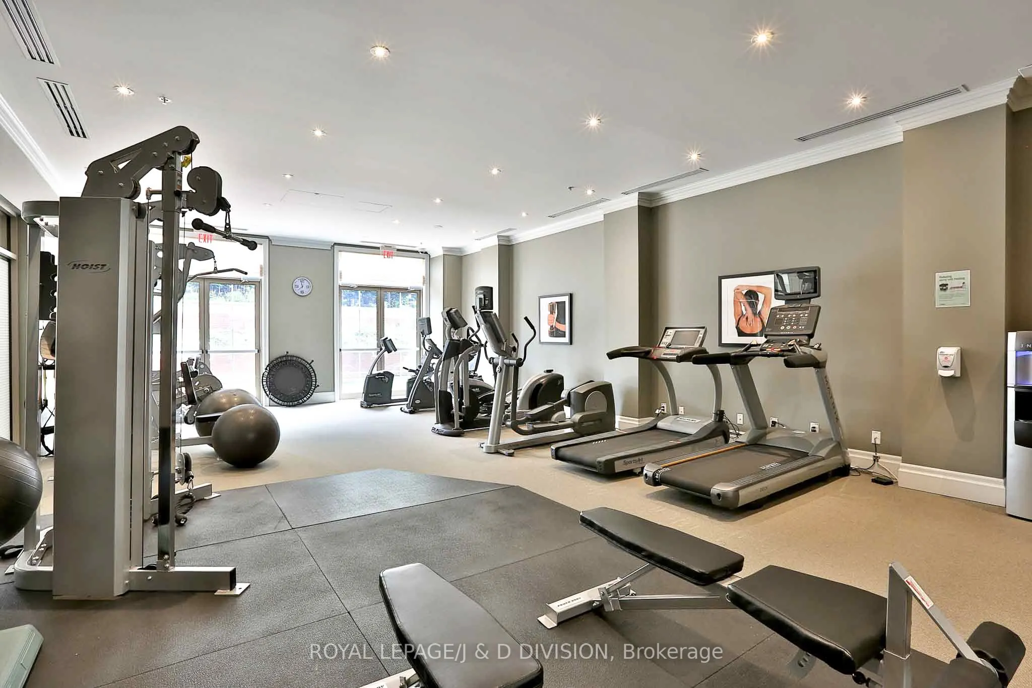 21 Burkebrook Place, #215
