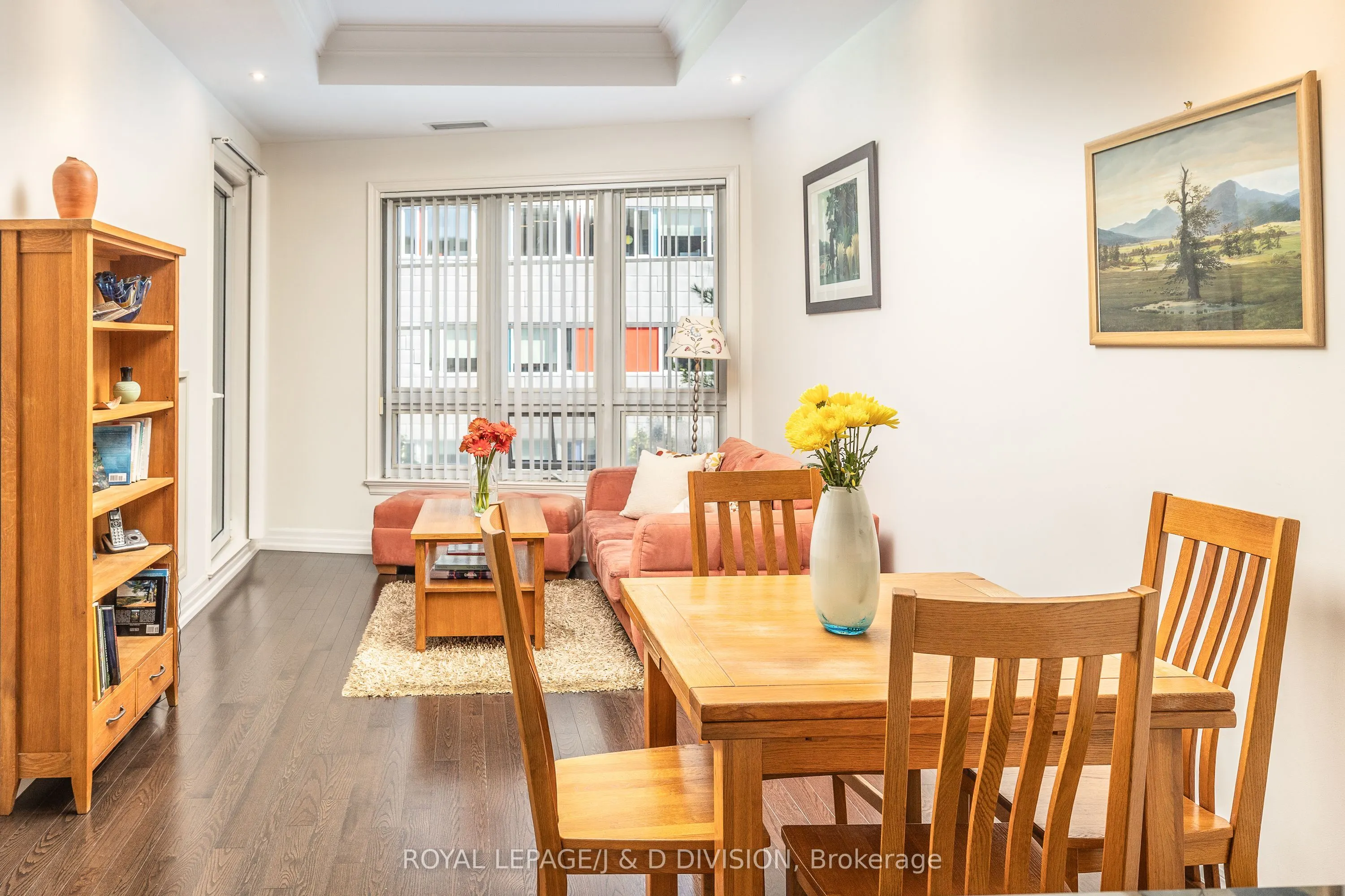 21 Burkebrook Place, #215