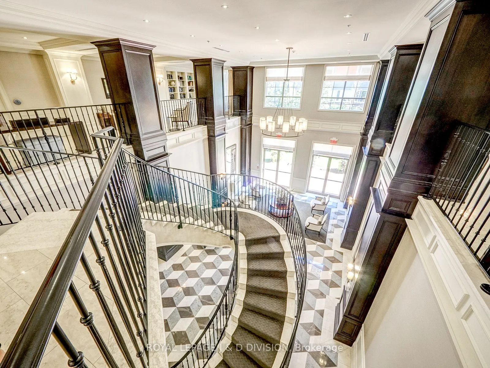 21 Burkebrook Place, #215