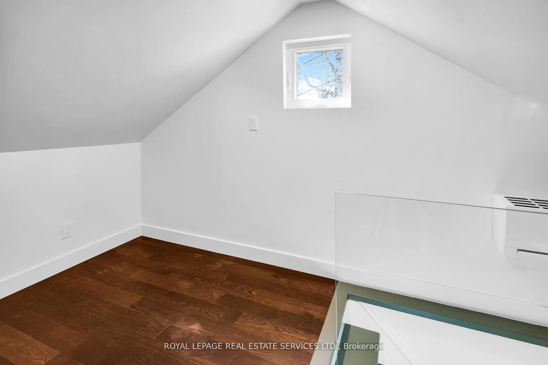 223 Blythwood Road, #Coach
