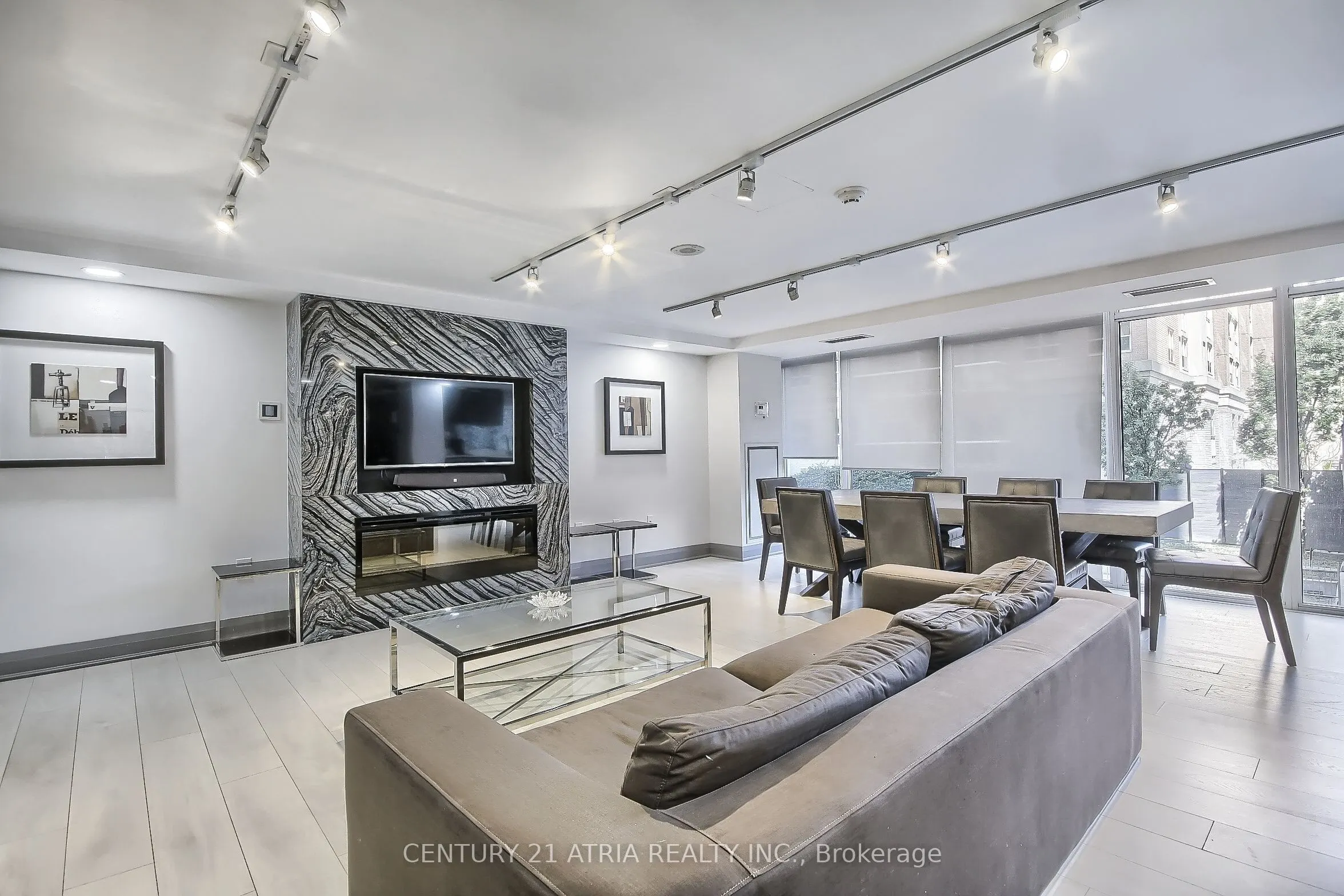 400 Adelaide Street, #1120