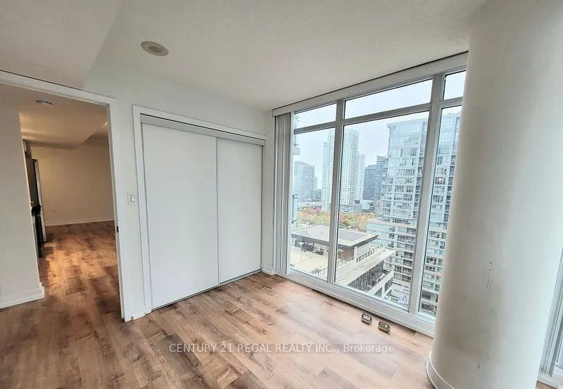 8 Telegram Mews, #1709