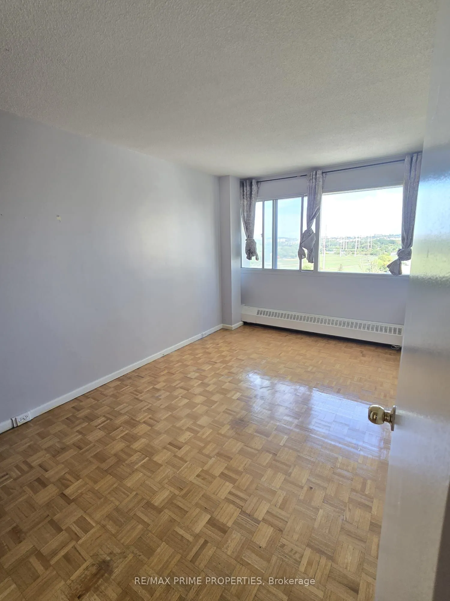 735 Don Mills Road, #1203
