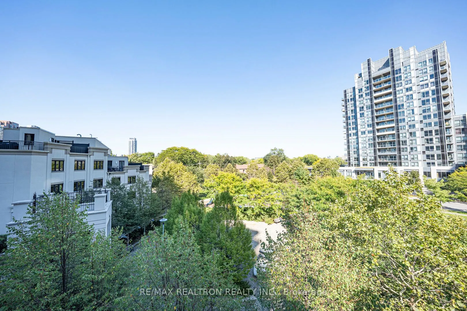 115 Harrison Garden Boulevard, #Th43