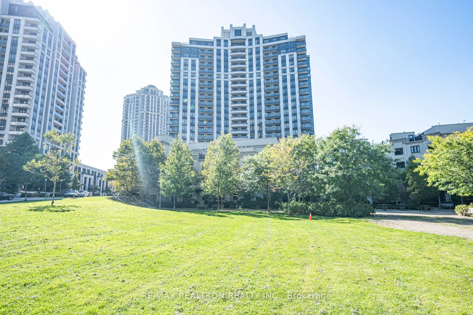 115 Harrison Garden Boulevard, #Th43