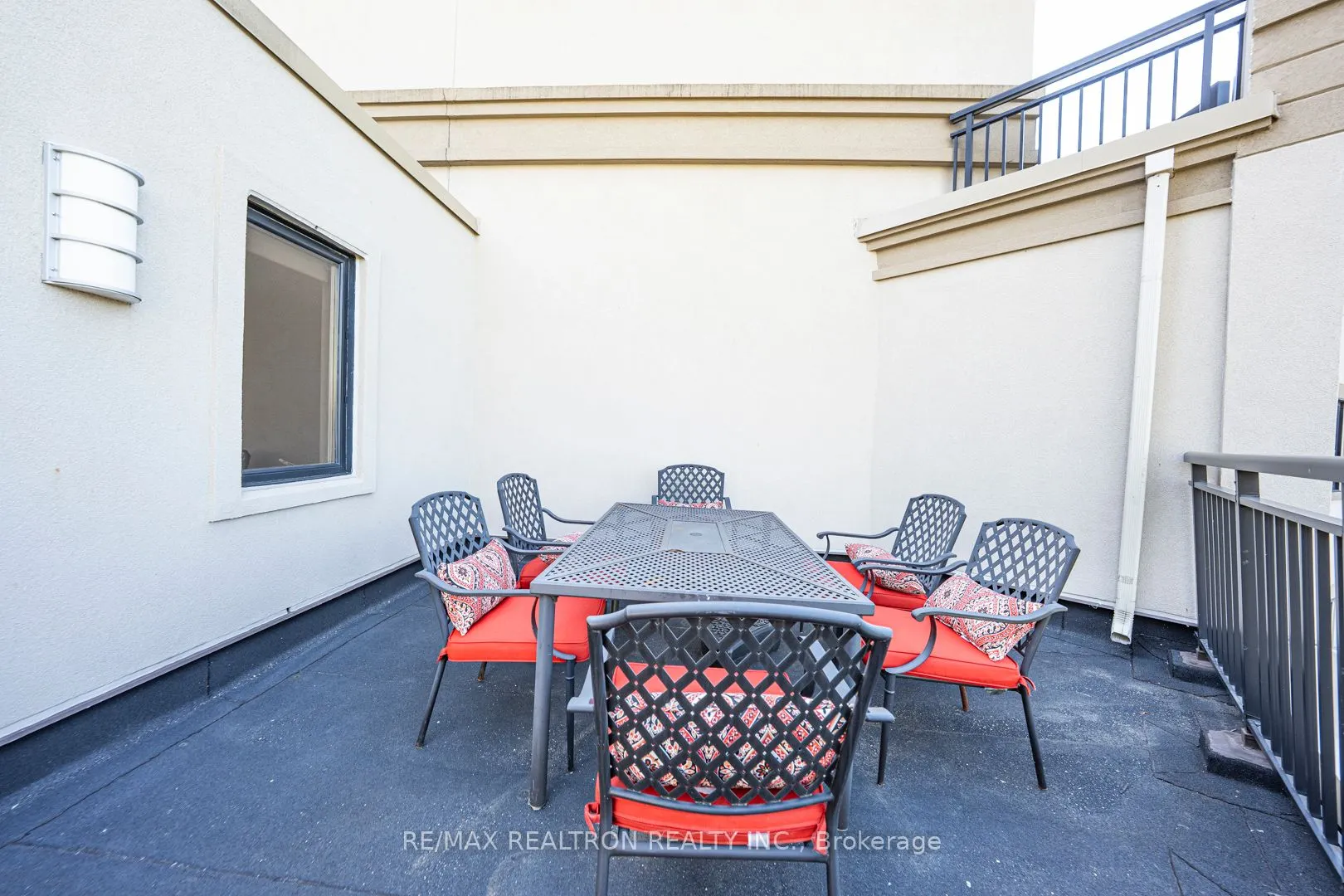 115 Harrison Garden Boulevard, #Th43