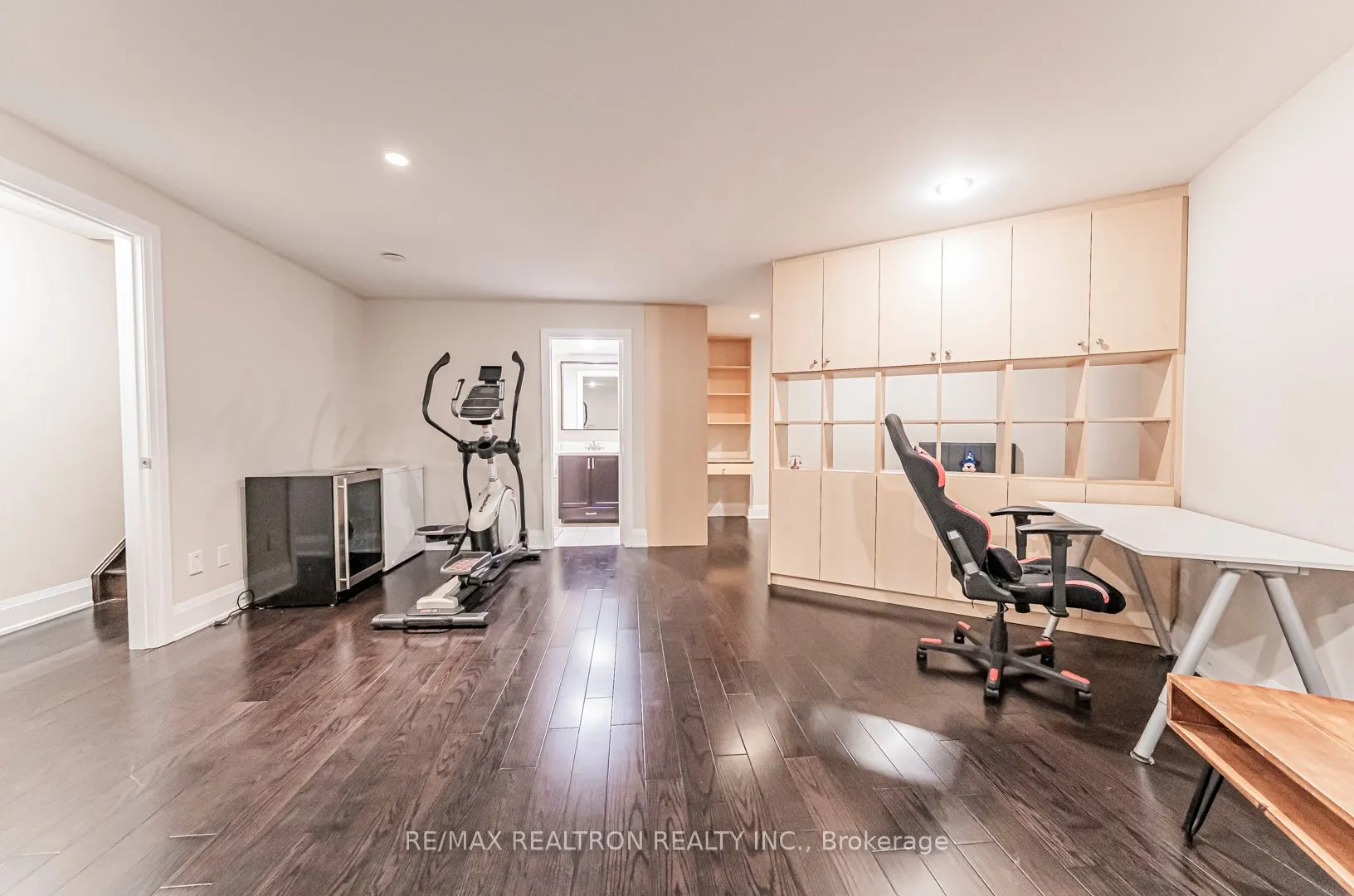 115 Harrison Garden Boulevard, #Th43