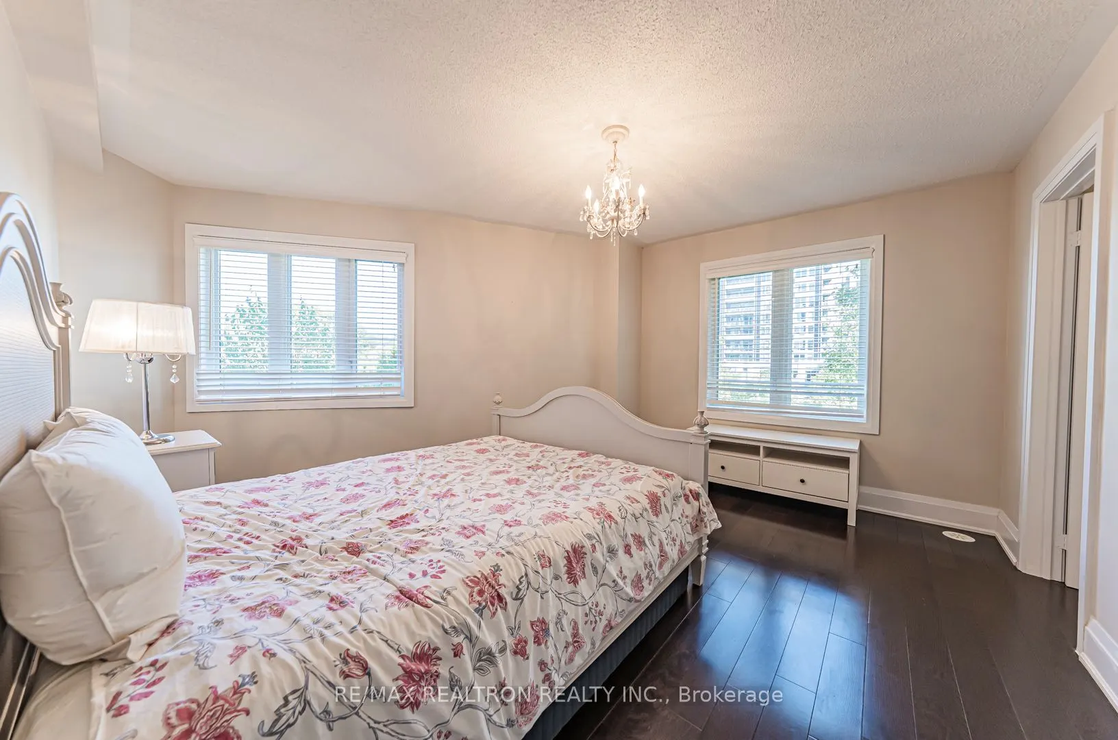 115 Harrison Garden Boulevard, #Th43